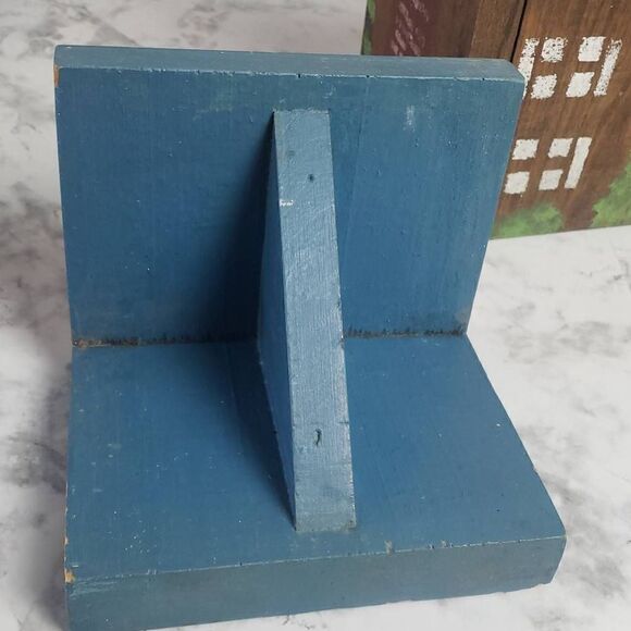 Colonial/Primitive Style Wooden House Decor - Picture 6 of 11